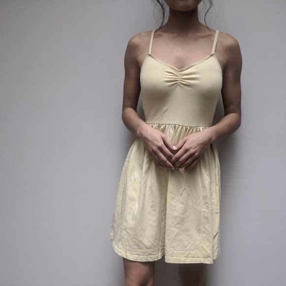 Yellow Dress - Picture 3 of 6